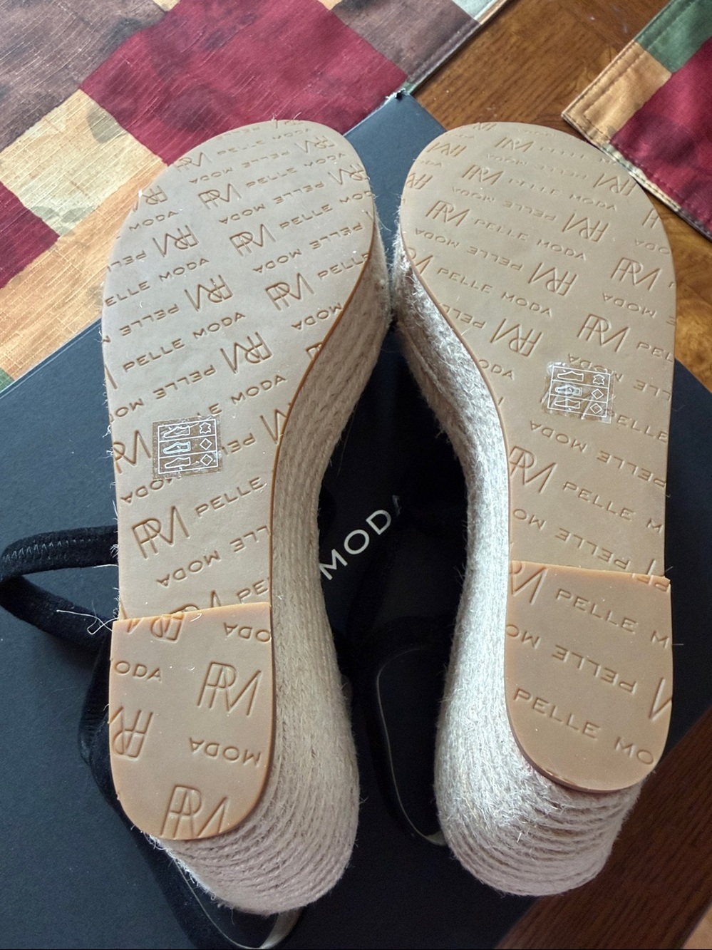 Pelle Moda Dora Wedge Sandals - Picture 3 of 11